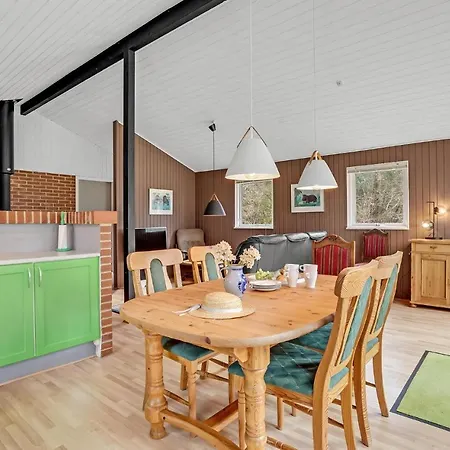 Beautiful In With Kitchen *